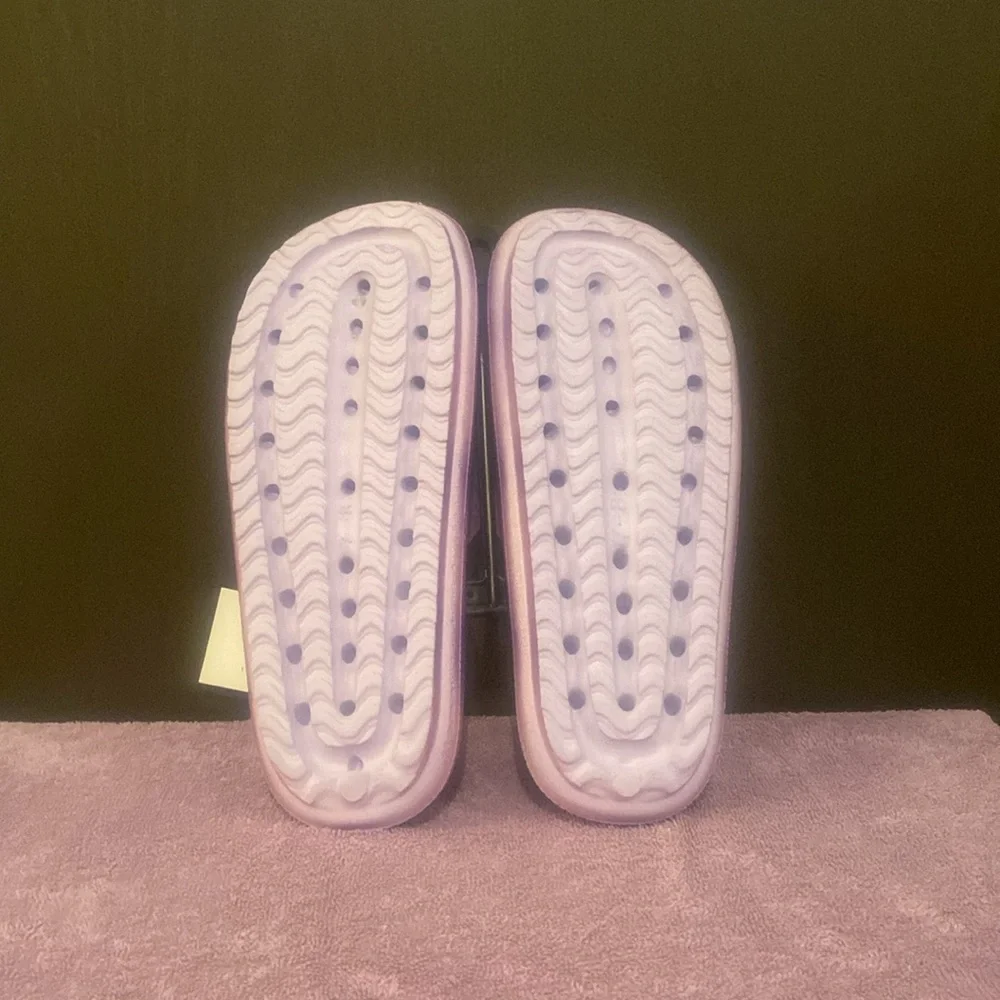Metallic Slides - Picture 3 of 5